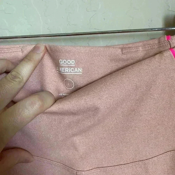 Good American‎ The Electric Feel Crop Legging Pink - Picture 12 of 14